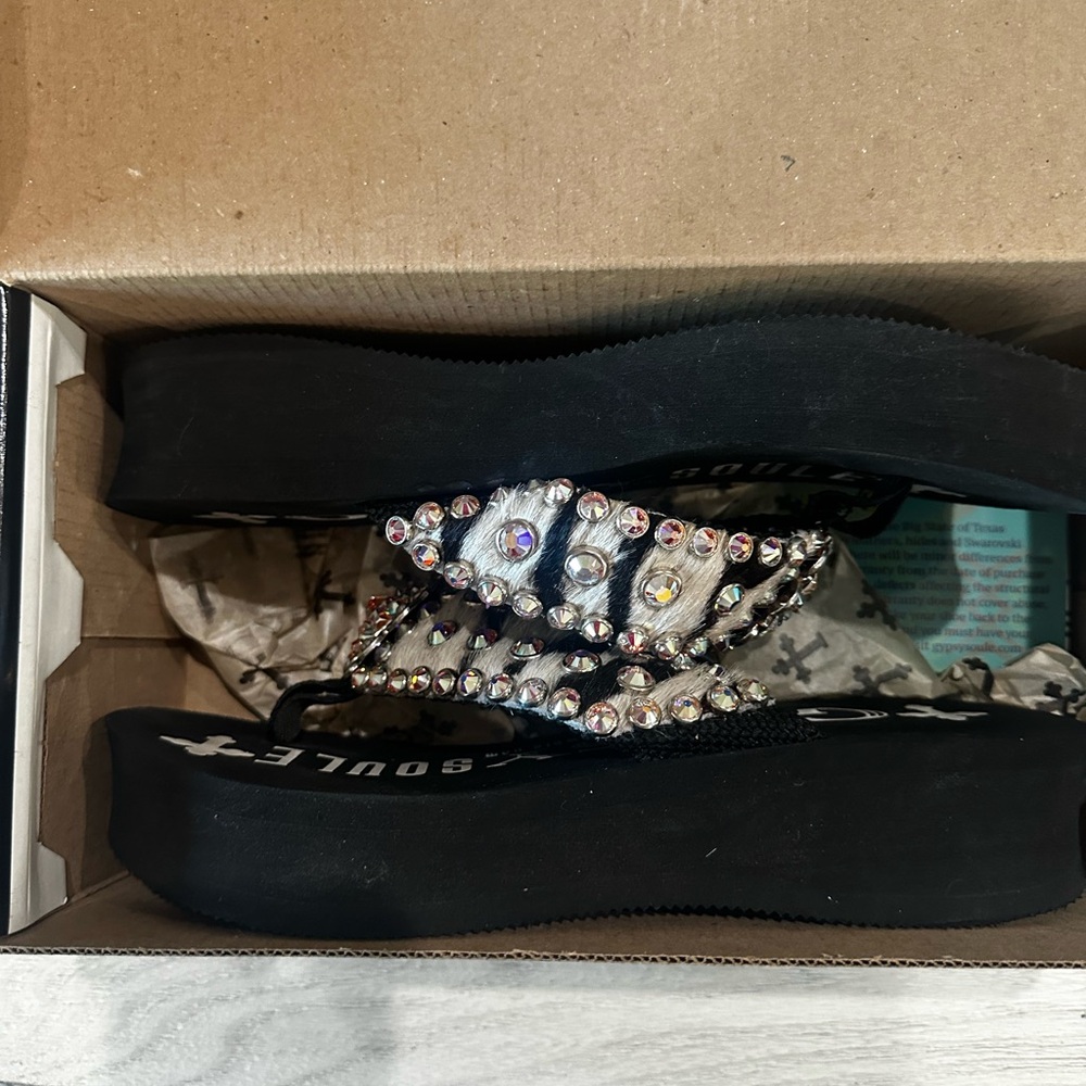 Women’s Black Jeweled Platform Flip Flop Sandals